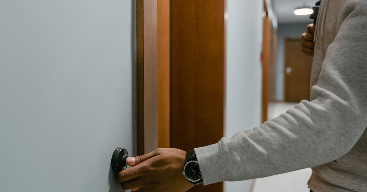 locksmith service technician — Beacon Locksmith